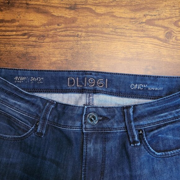 DL1961 Jeans Size 29 Cindy Slim Bootcut Low Rise Dark Wash Denim Western - Picture 4 of 12